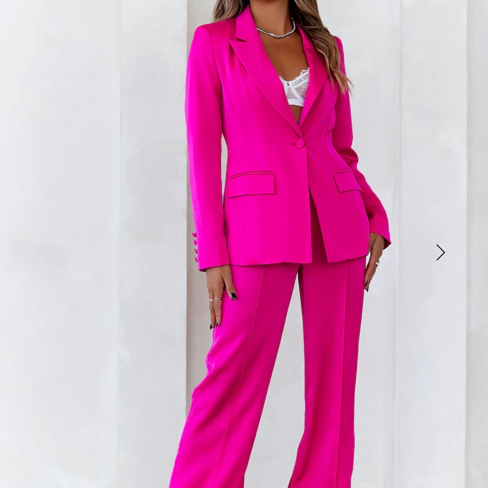 Vibrant Pink Tailored Pantsuit with Wide-Leg Trousers